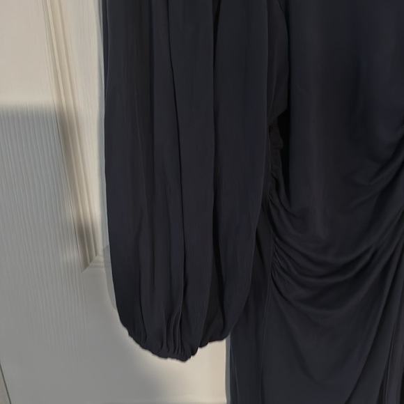 Kenar size M gray top. v neck and ruched. balloon sleeves with elastic - Picture 5 of 11